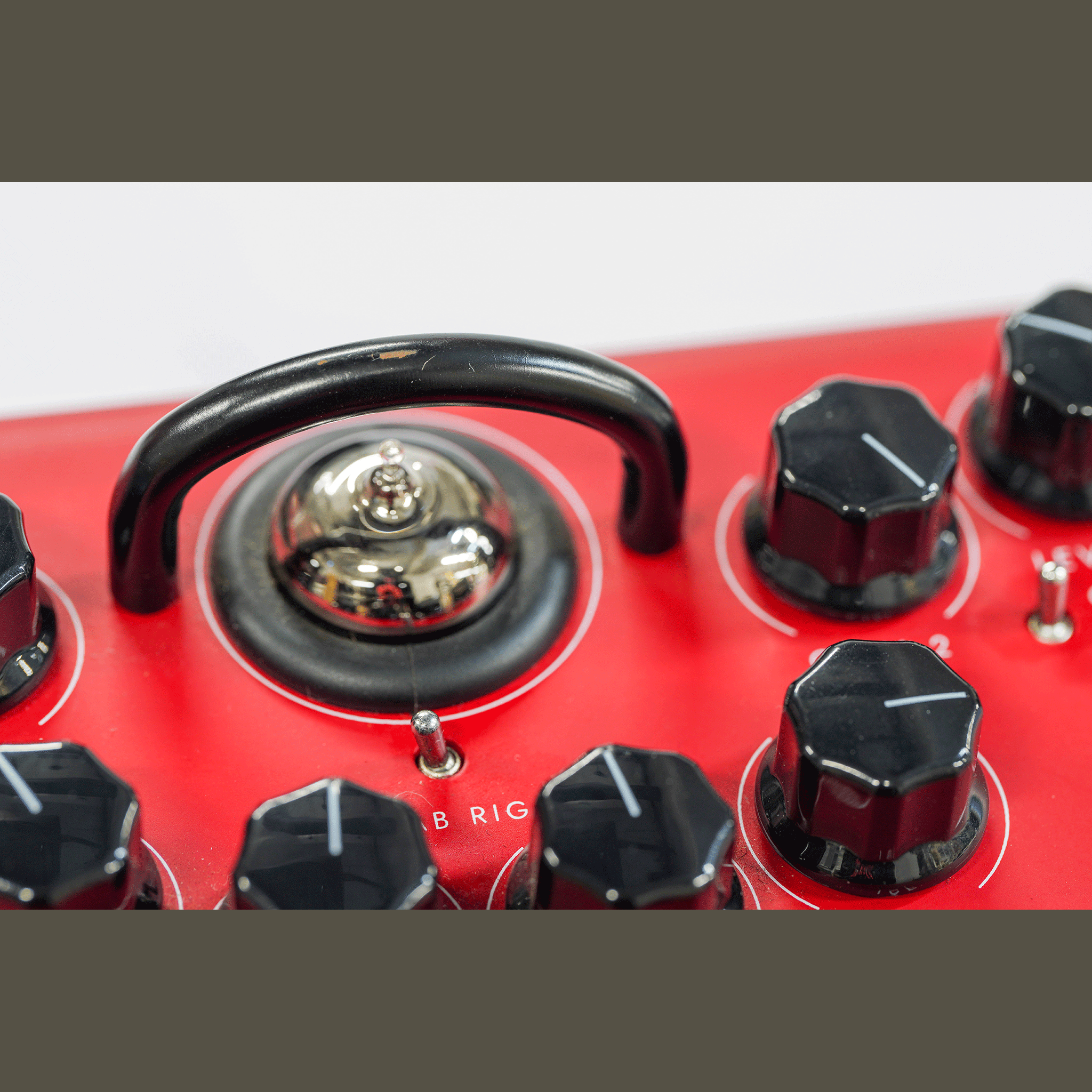 Blackstar 足元に、本物の真空管を【Dept.10 DUAL DRIVE】