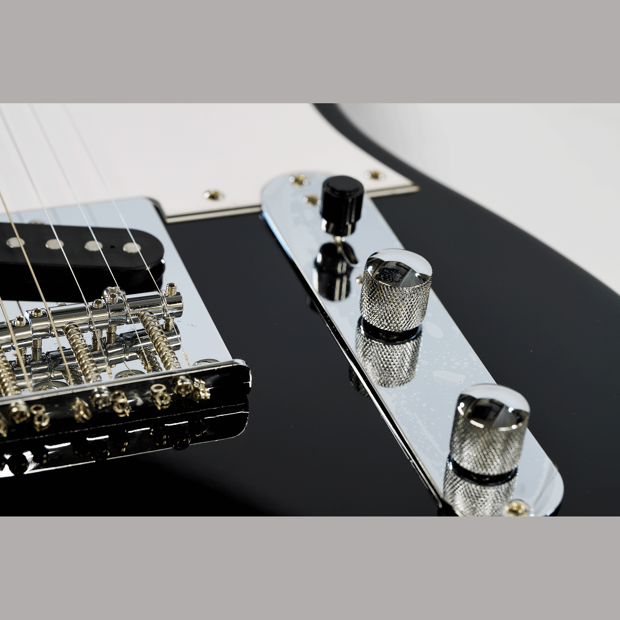EKO シンプル・風格漂うテレキャスモデル【EKO TL 300 BLACK】