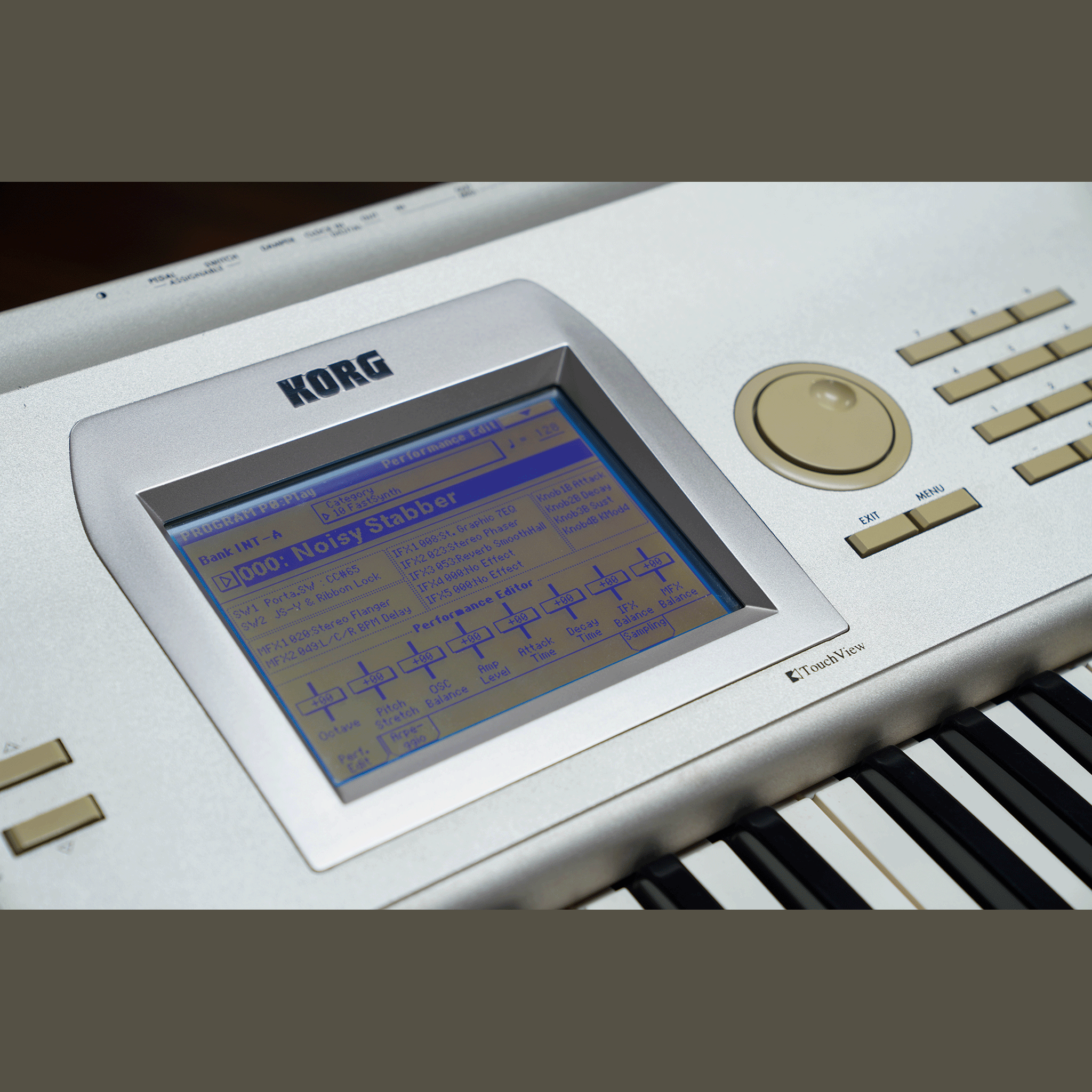 KORG 希少機種のジャンク品！【TRITON STUDIO 61】