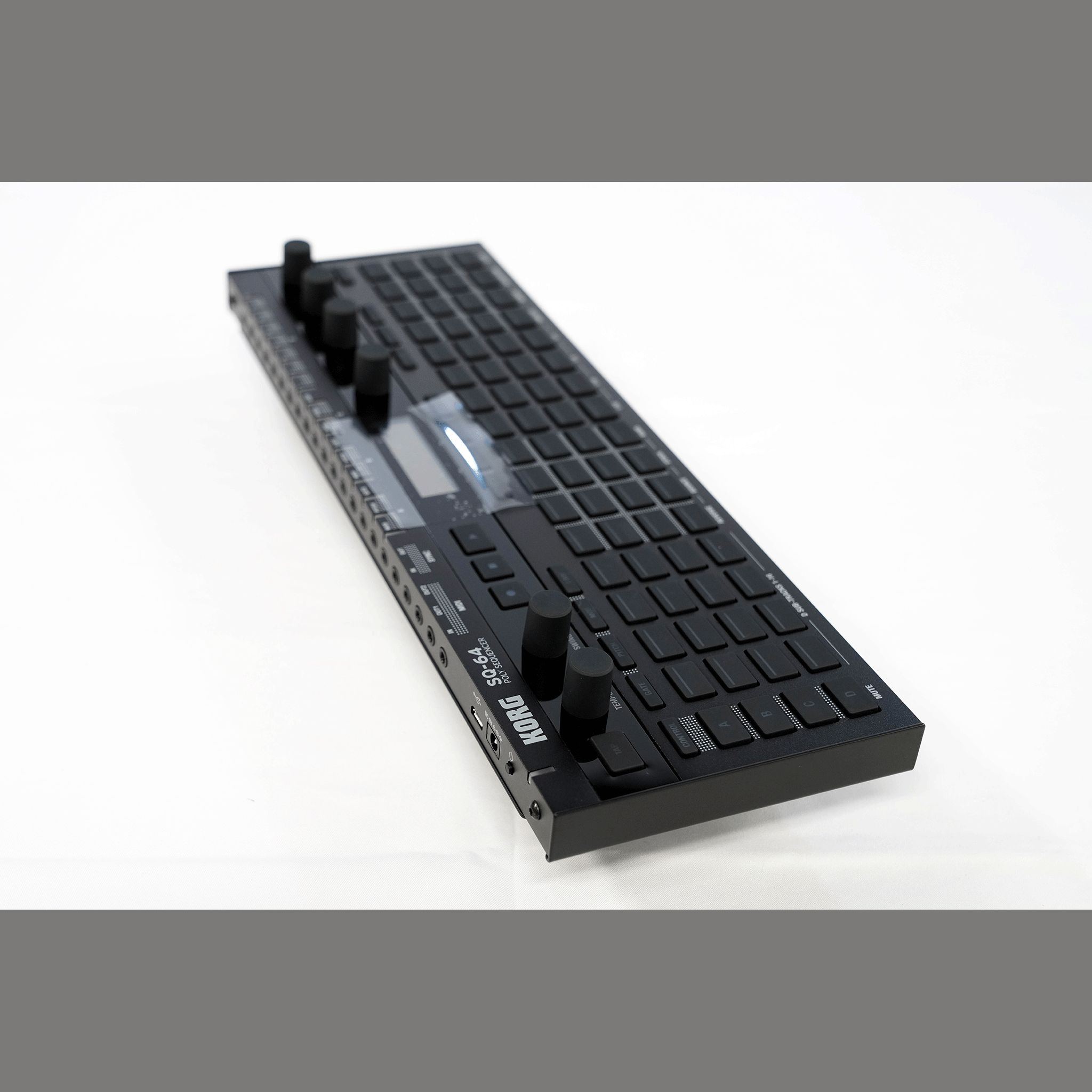 KORG 新世代のシーケンシング・ハードウェア【SQ-64】