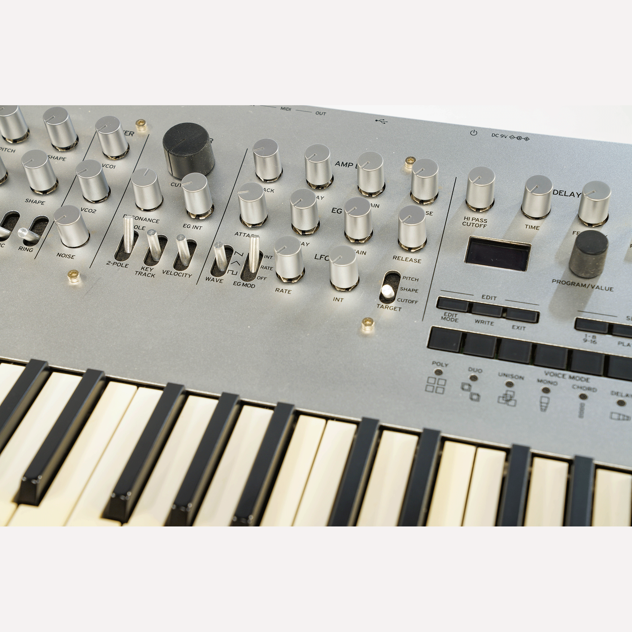 KORG ポリフォニック・アナログ・シンセサイザー 【minilogue】