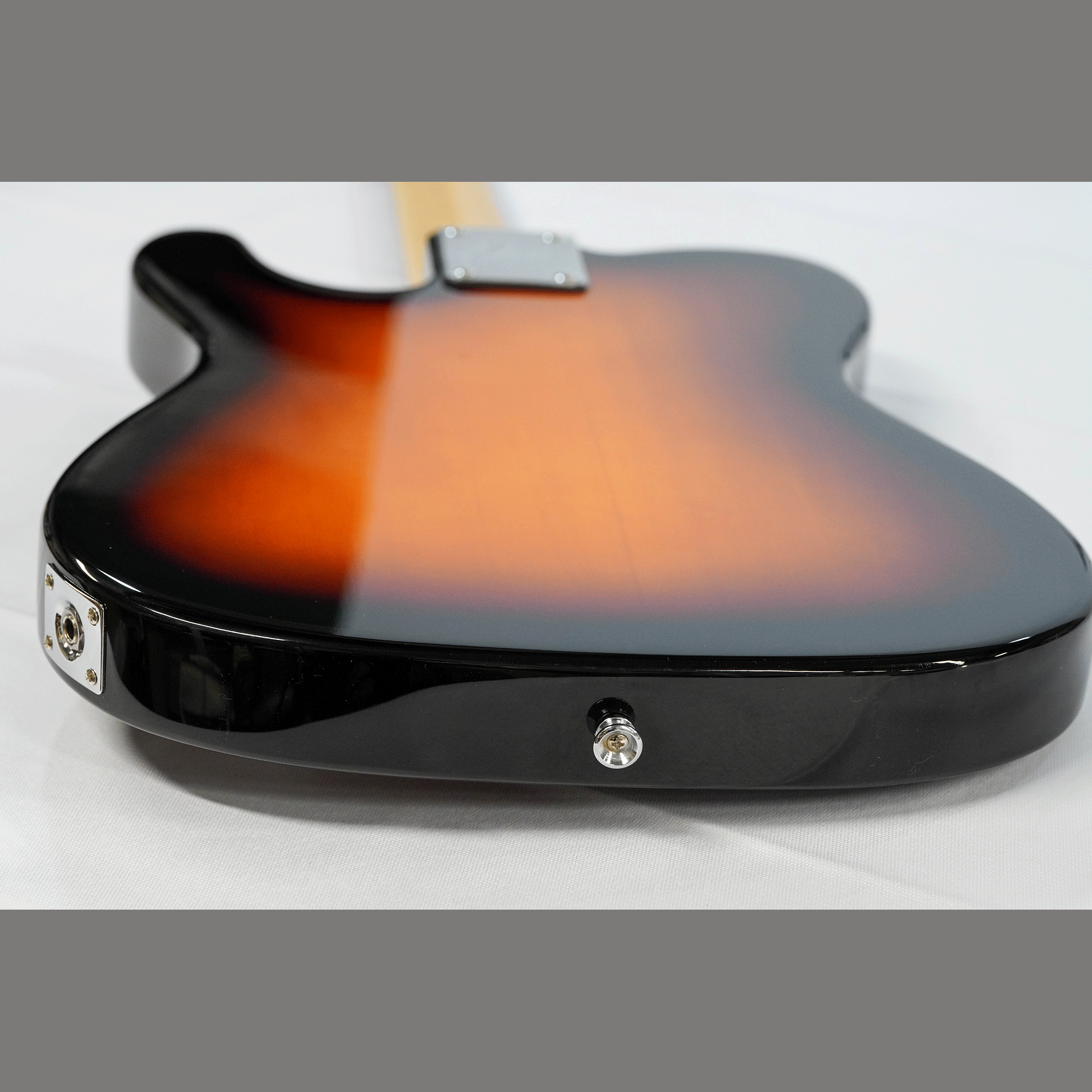 EKO シンプル・風格漂うテレキャスモデル　訳ありプライス！【EKO TL 300 SUNBURST】