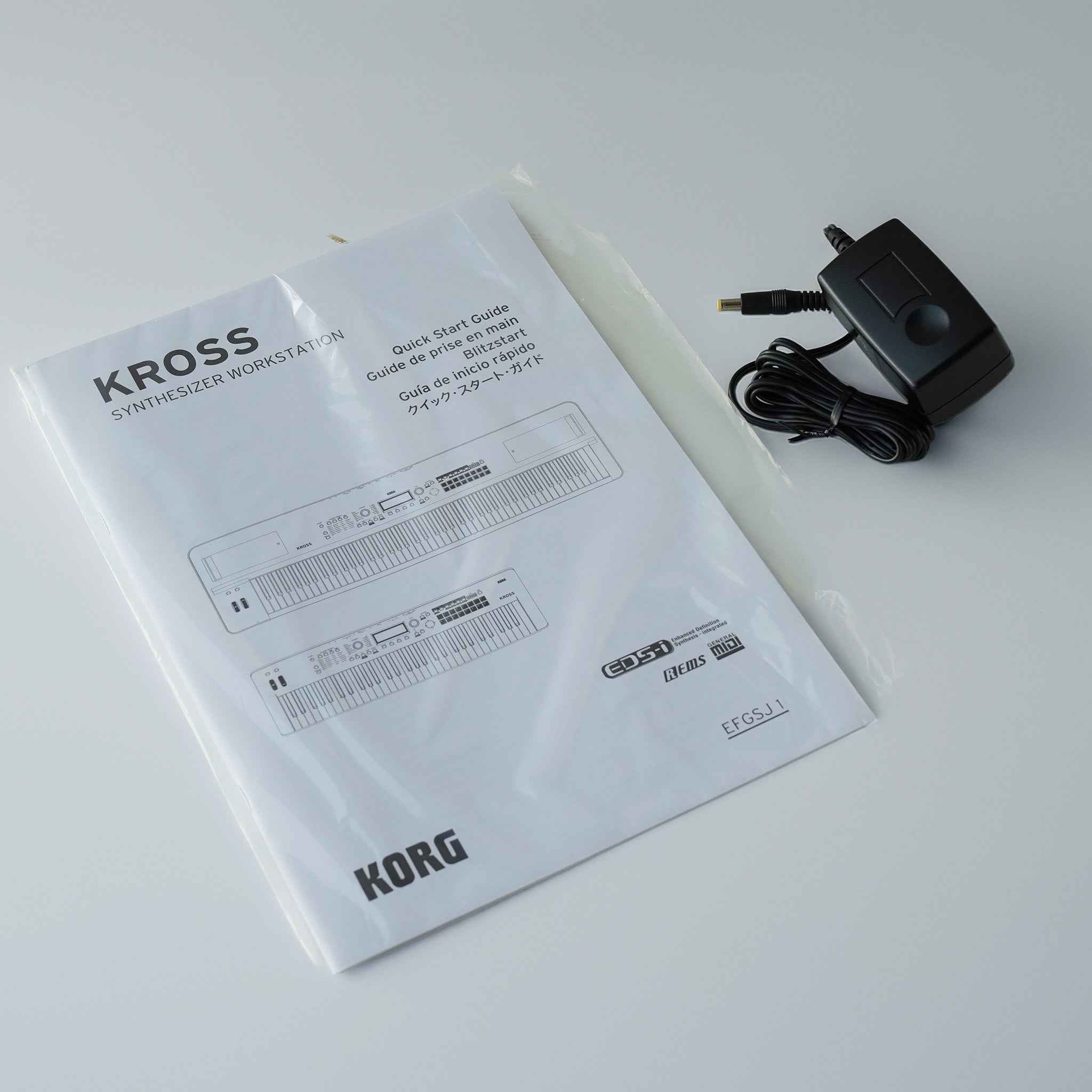 KORG シンセサイザー・ワークステーション【KROSS 61】